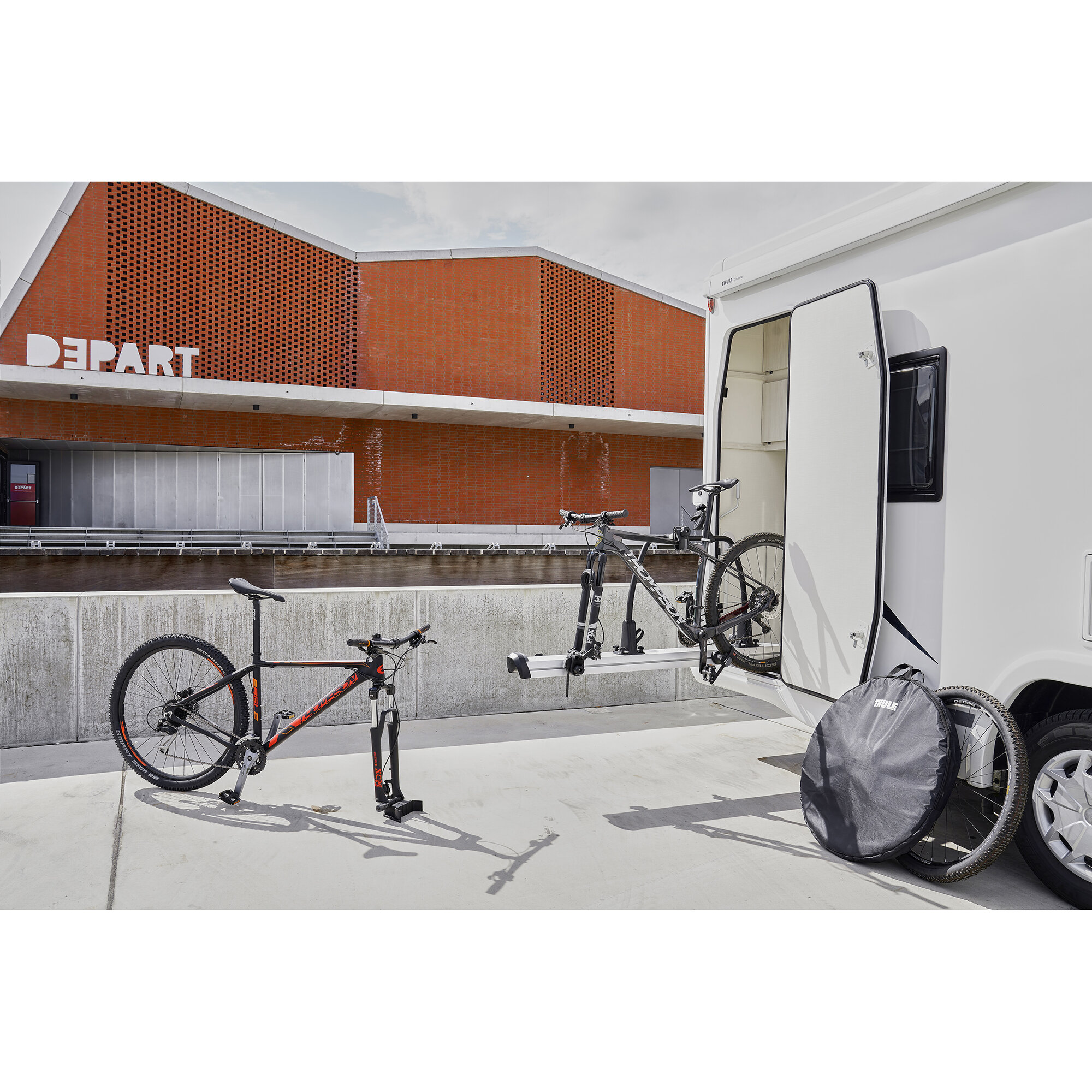 Product image 2 of the product “Fork Mount Adapter Kit, Thru Axle Thru Axle”